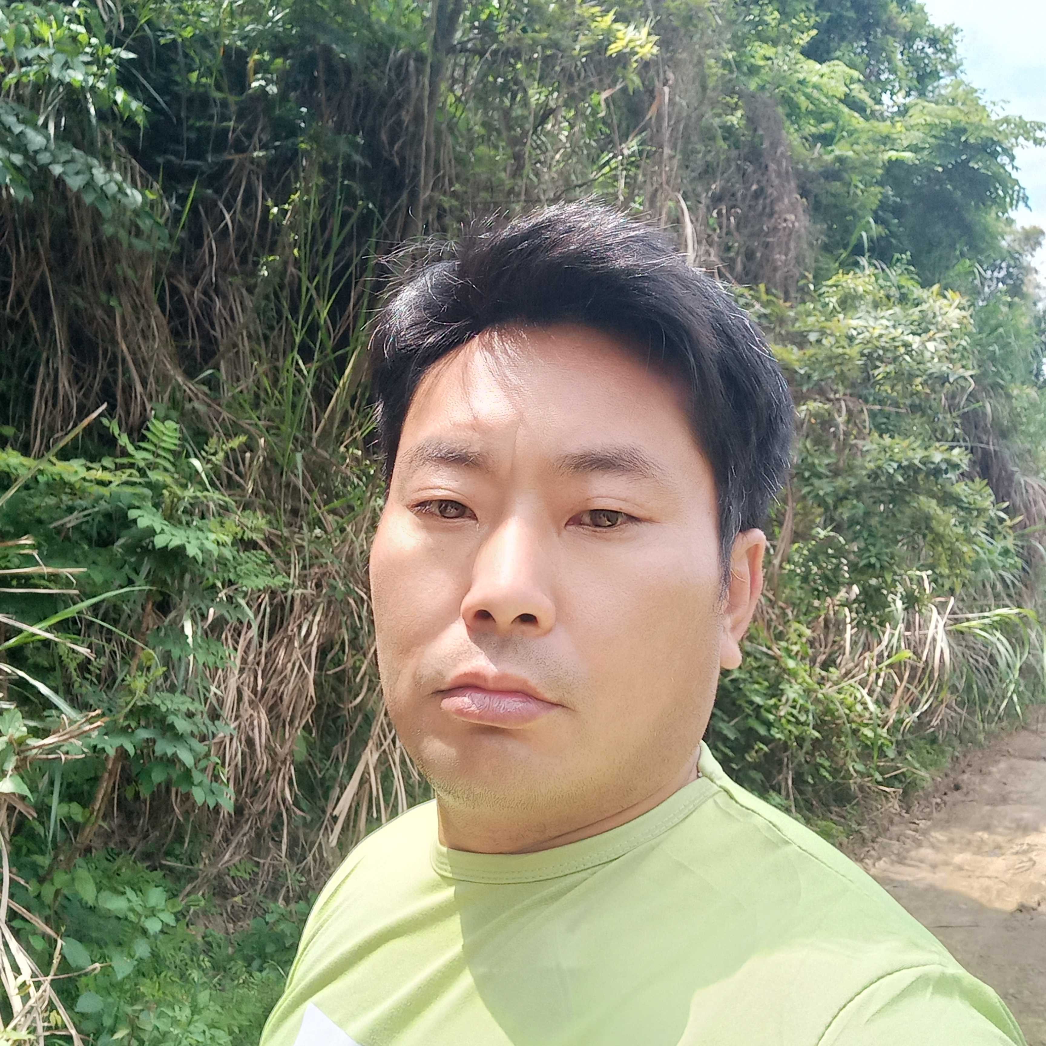 超帅还黑猫的照片