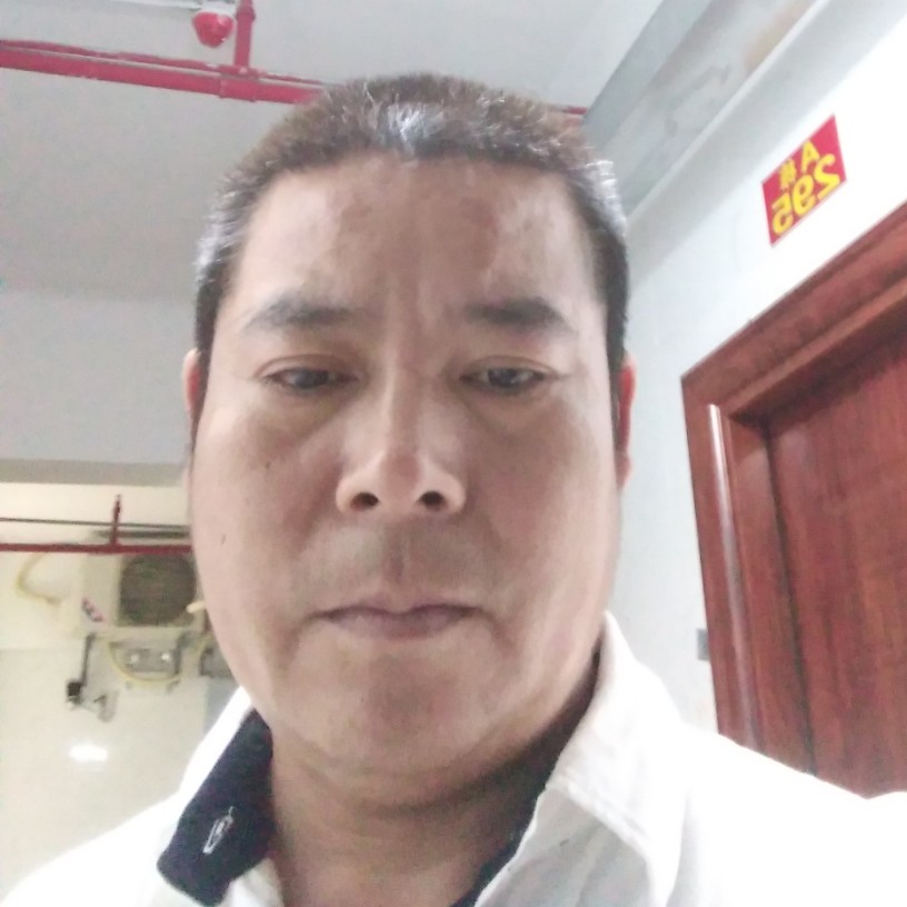 执着蛋挞男的照片