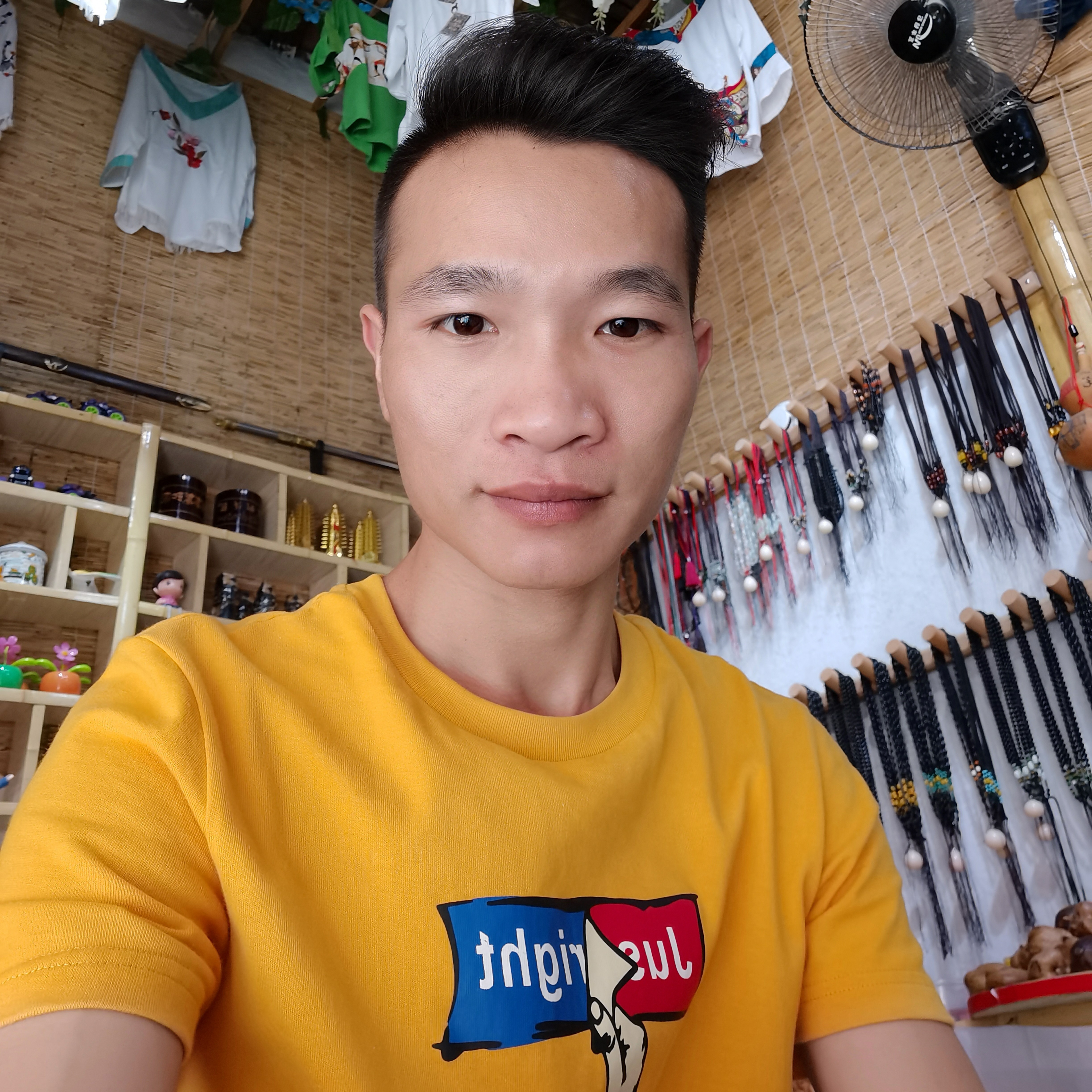 傲娇笑冷月的照片