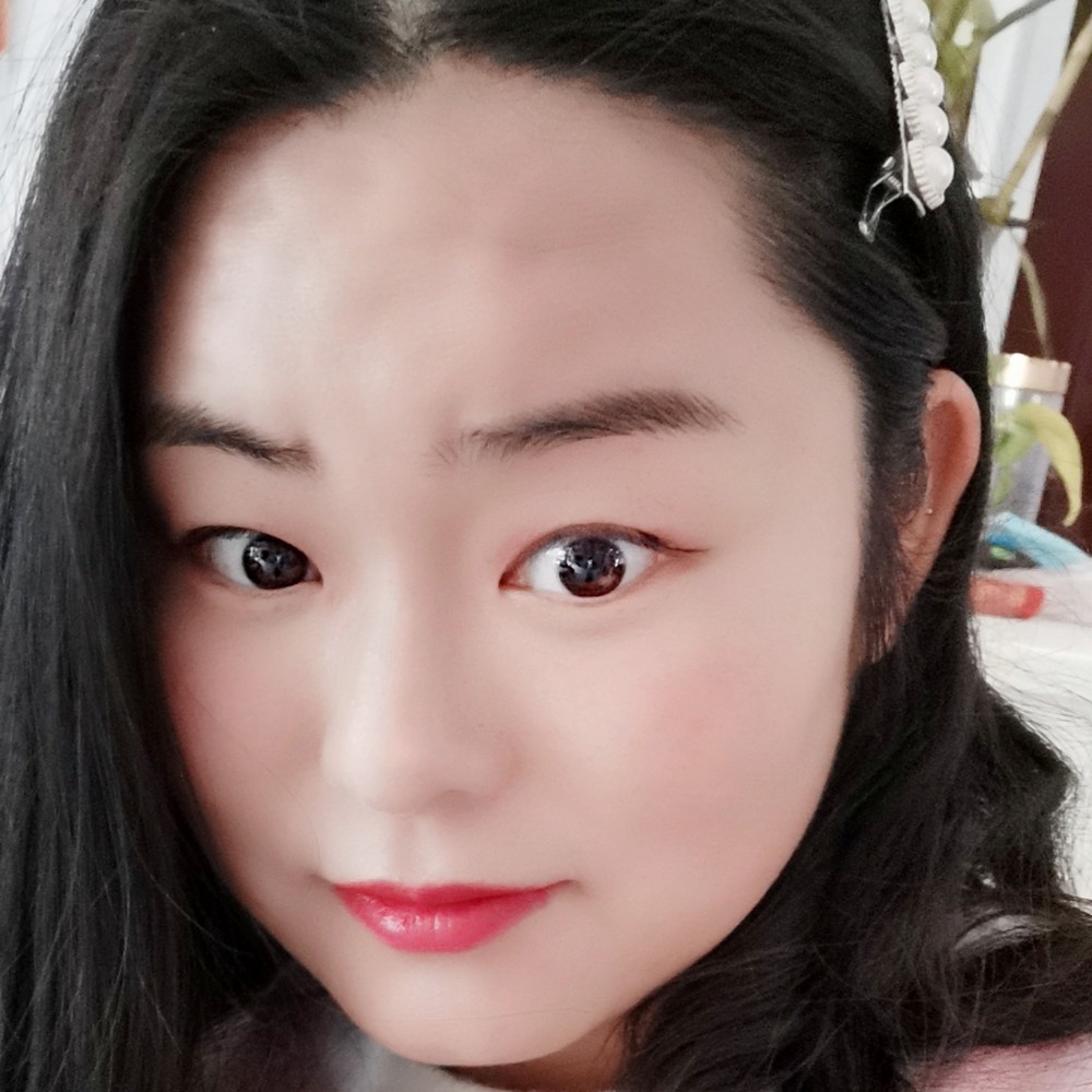 春华笑坚强的照片