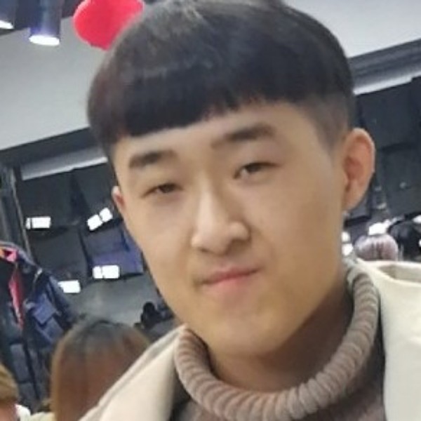 李雅林的照片