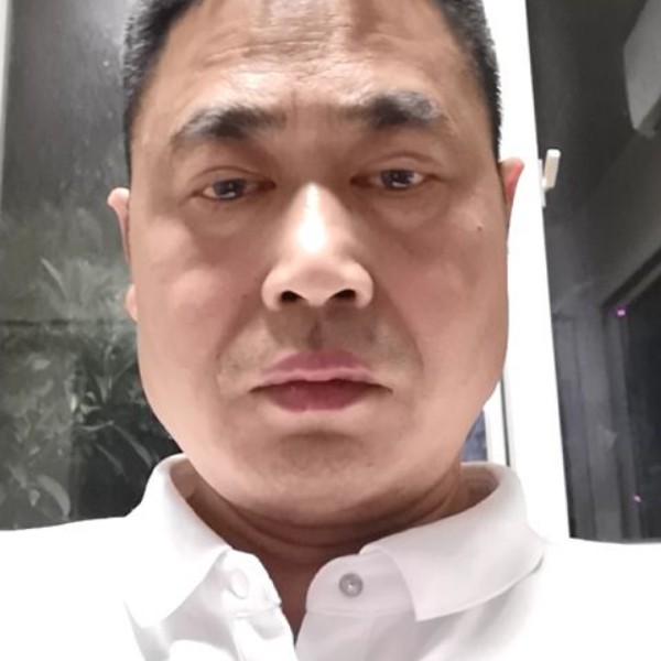 快乐人生男的照片