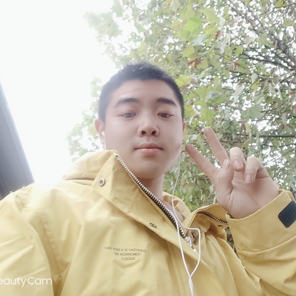 小馒头扯清秀的照片