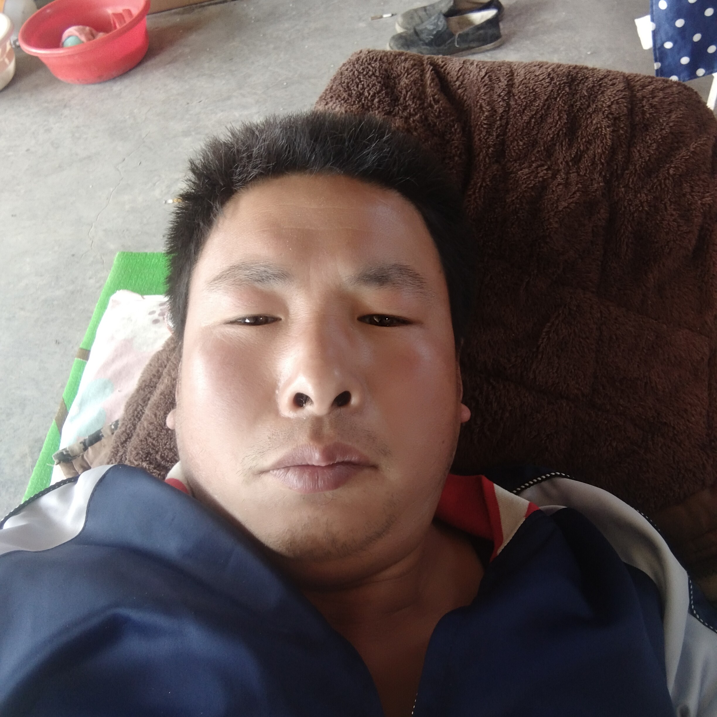 拼搏浅吻万宝路的照片