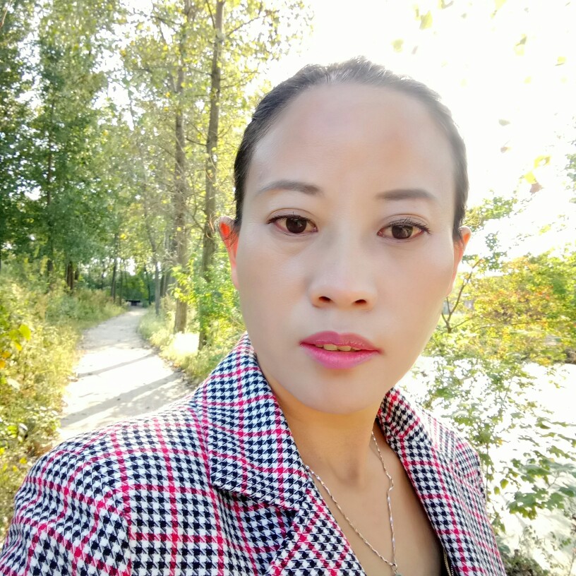 饱满蓝莓的照片