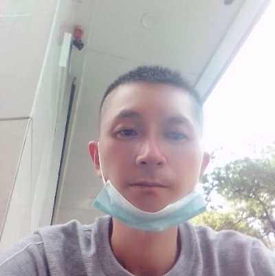 初夏拿帅哥的照片