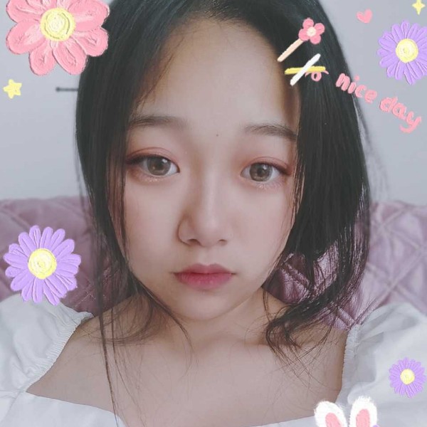 川口奈奈子的照片