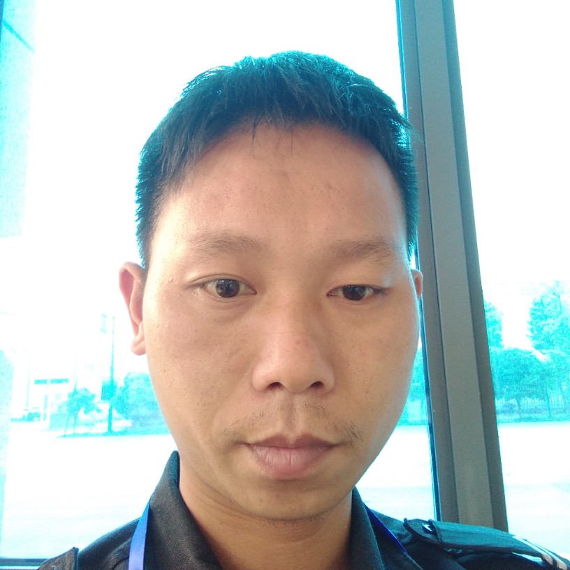 墨殇烟雨良的照片