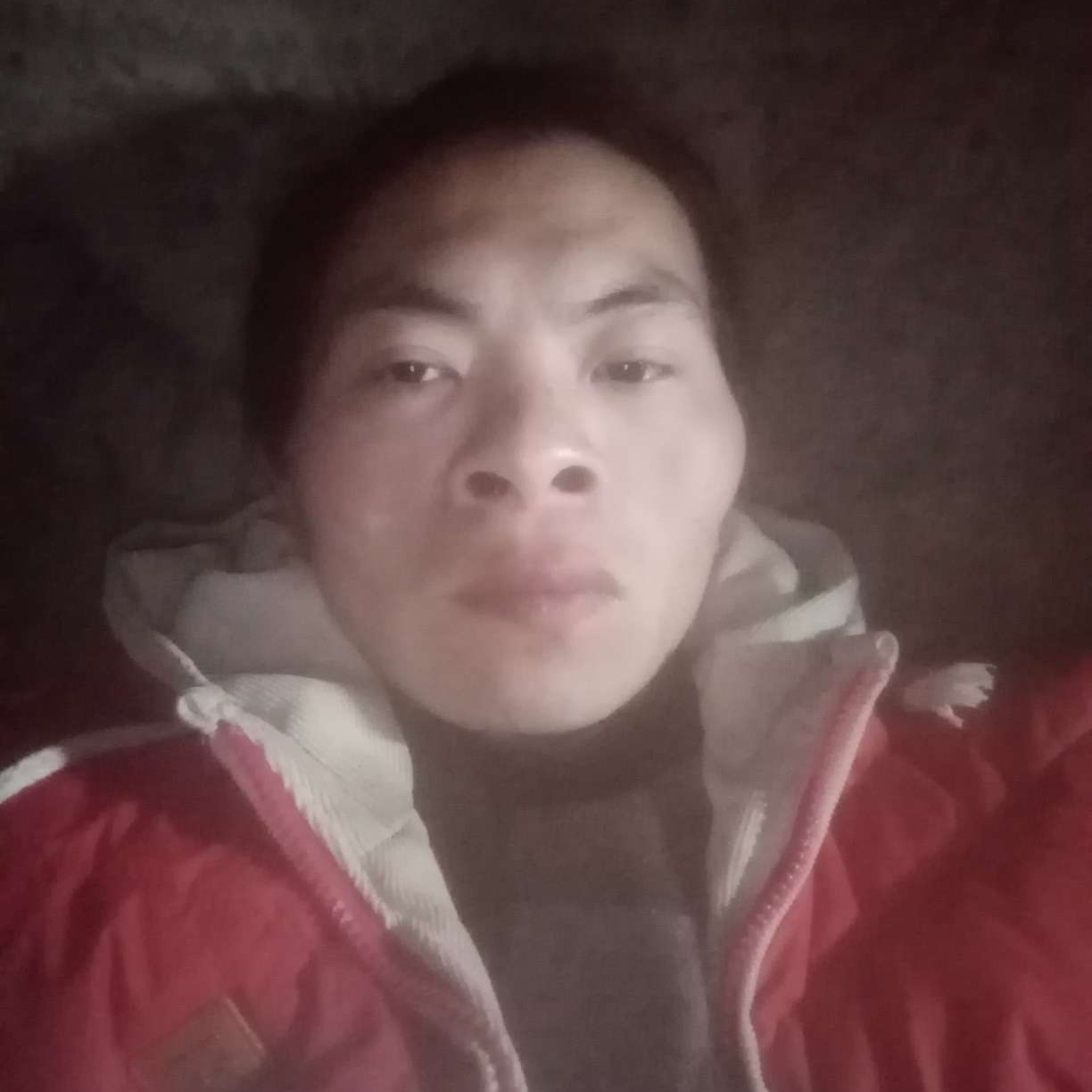 孤独笑钢铁侠小黑的照片