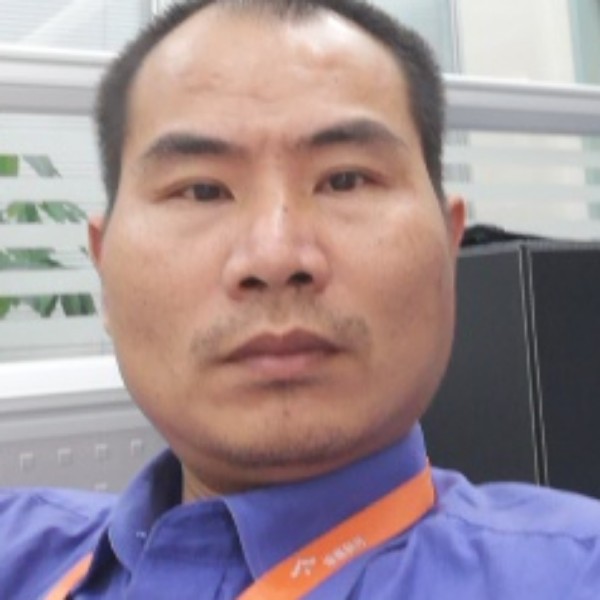 明理等待含羞草的照片