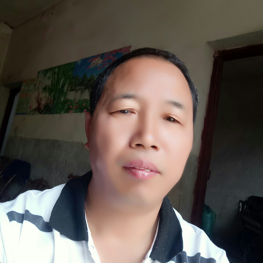 专一向服饰的照片