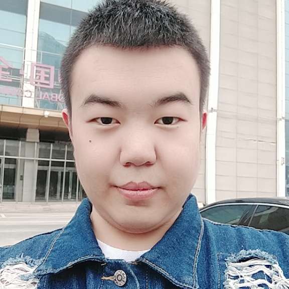 眼睛大回眸山岚的照片