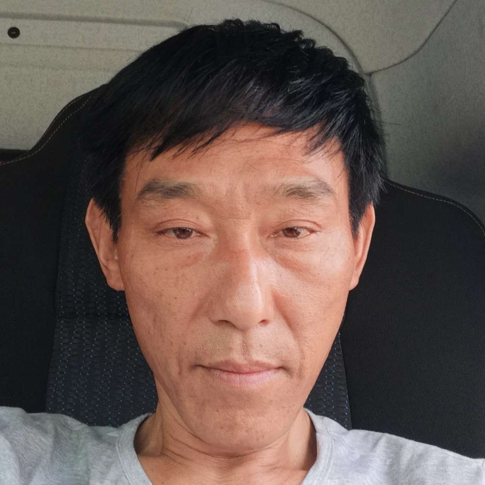锦瑟蹙眉雪白的照片