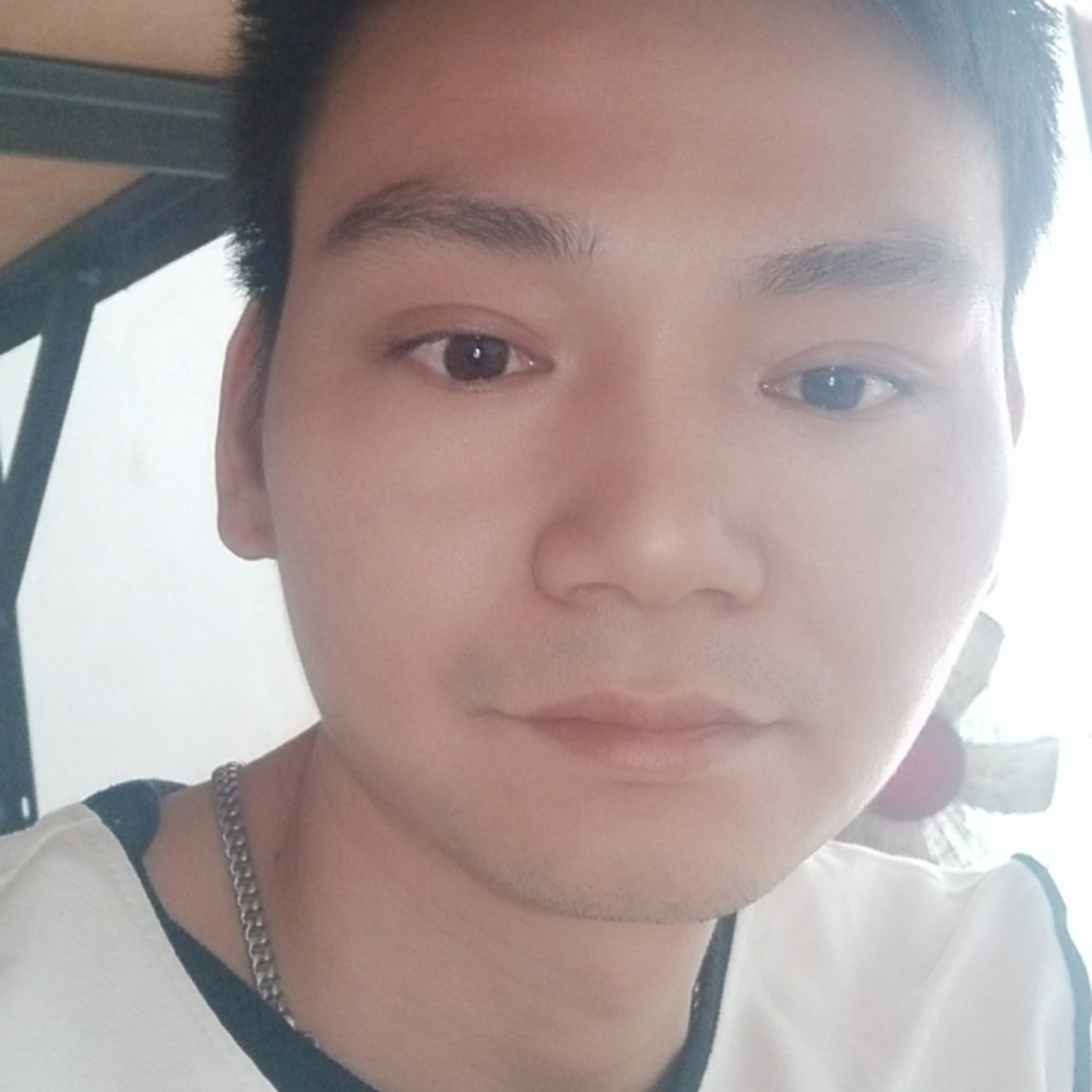 受伤与灰狼的照片