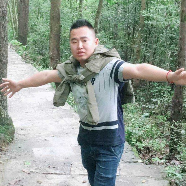 六钱萬的照片