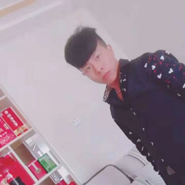 傻瓜一生微笑的照片