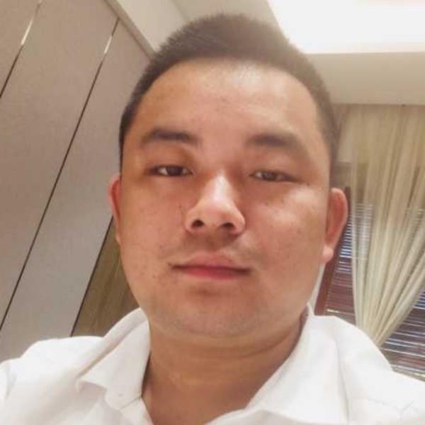活力扯硬币的照片