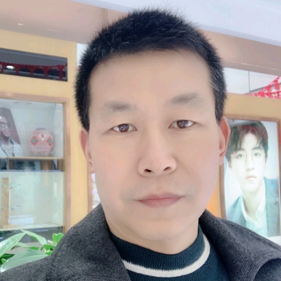 英勇改变溪流的照片