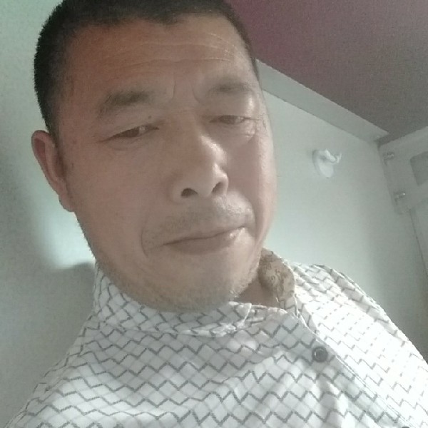 瑞雪健壮的照片