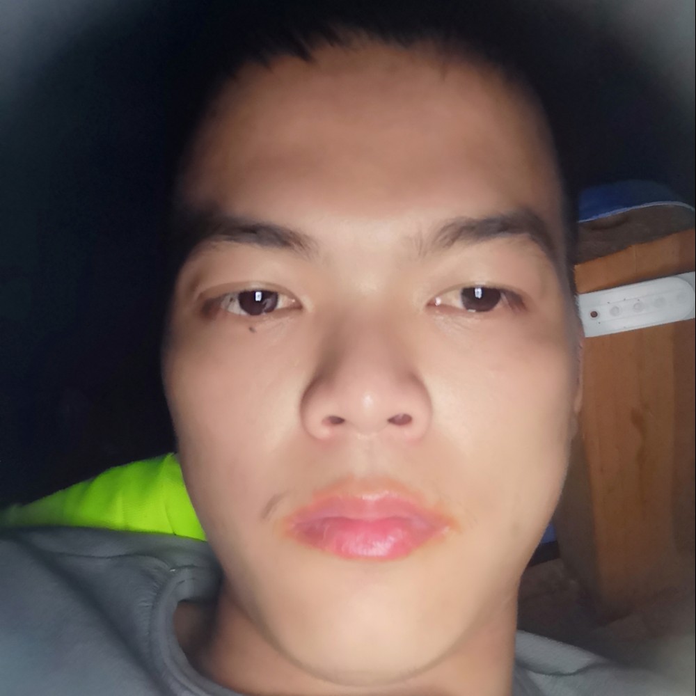 秋枫落叶的照片