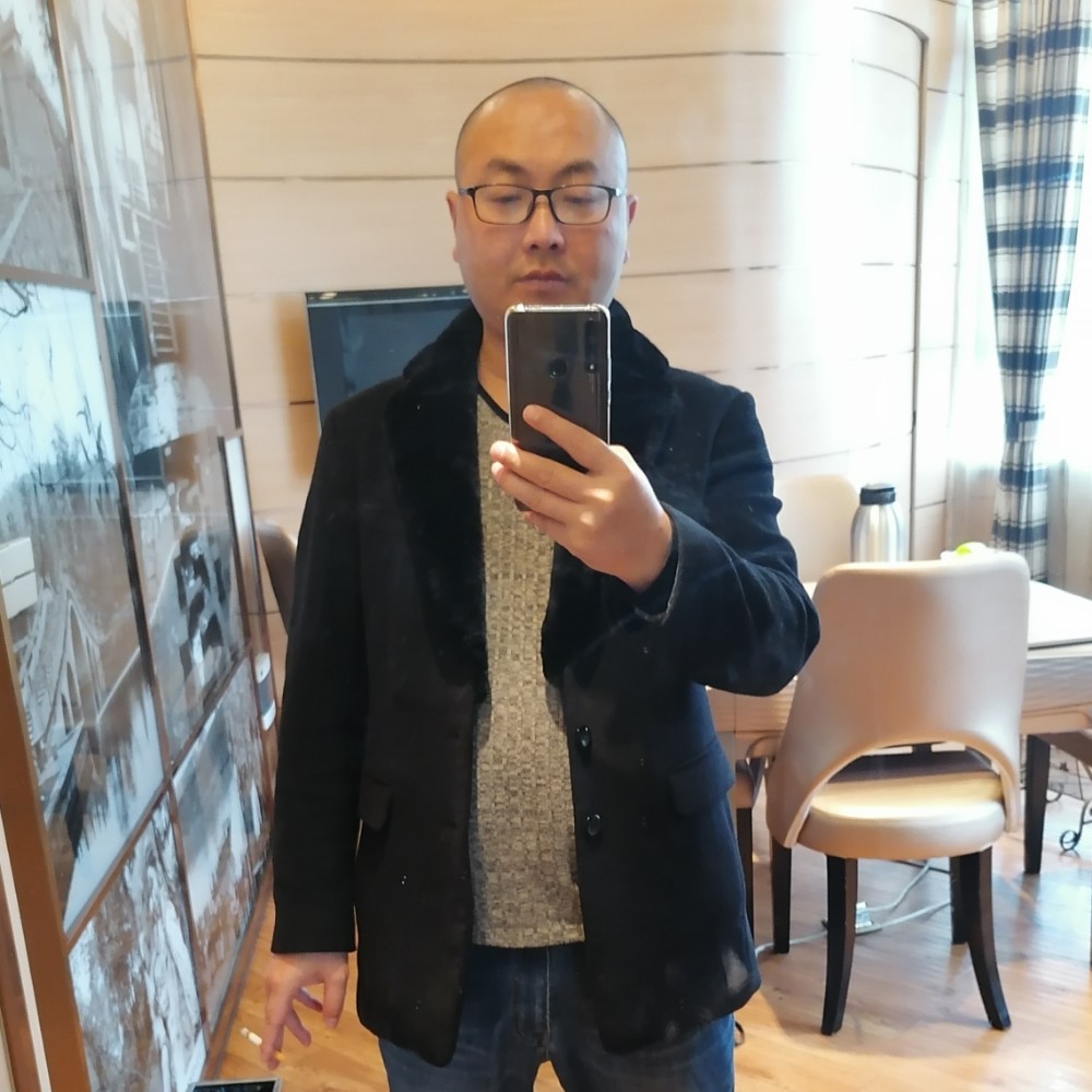 单身胖子的照片