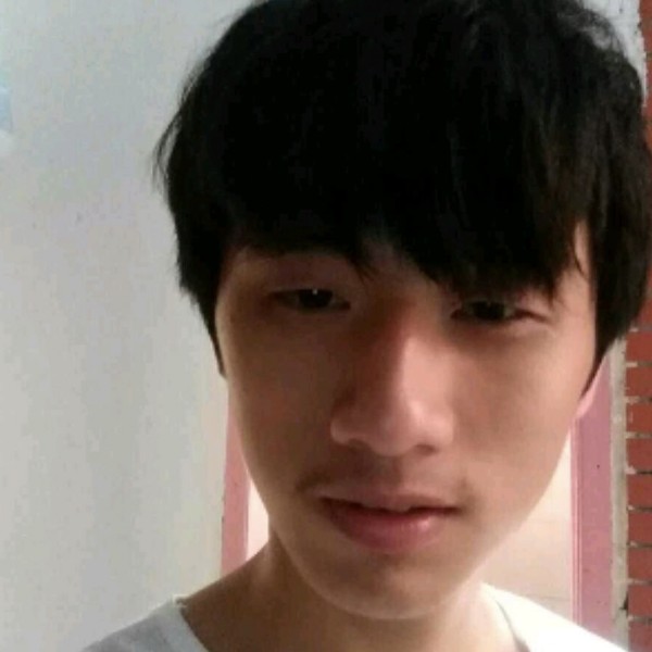 搞怪还微笑的照片