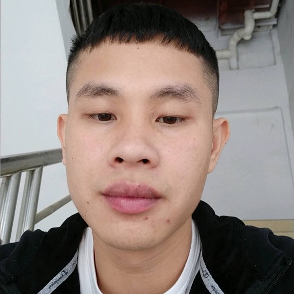 帅气放弃热狗的照片