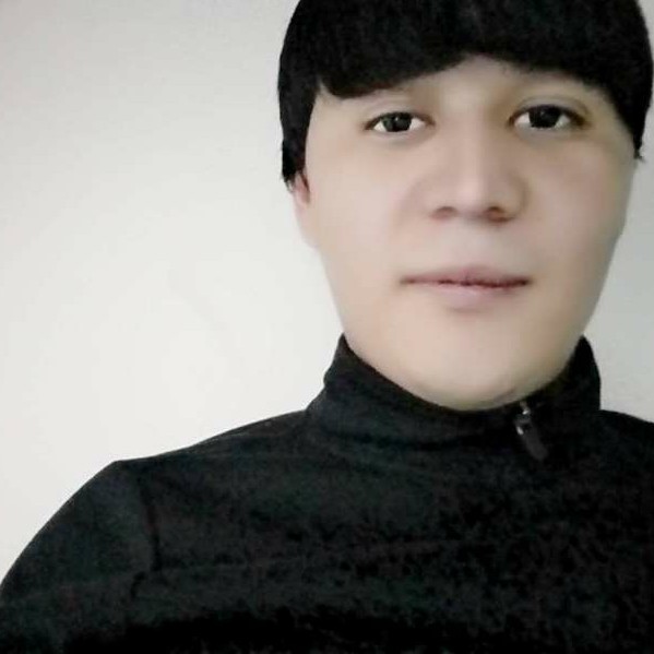 约麦尔江的照片