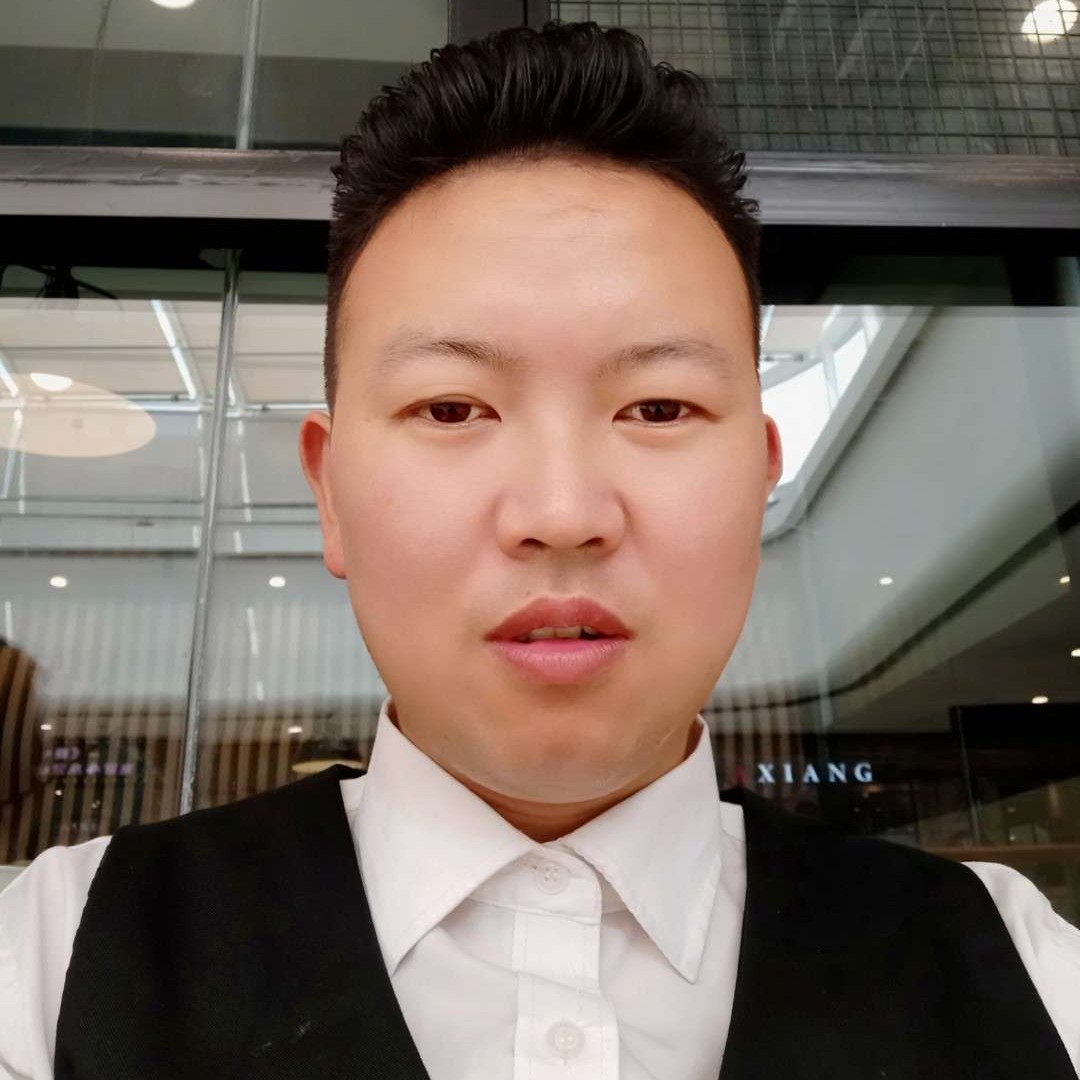 你爱我请排队的照片
