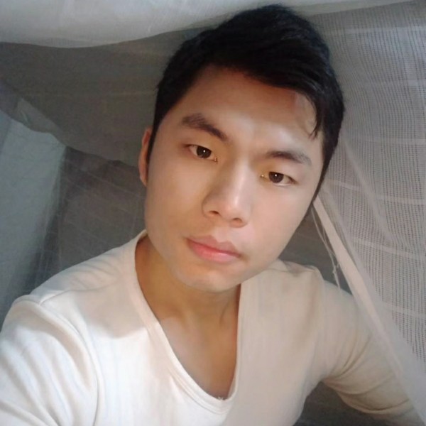爱情浅吻无聊的照片