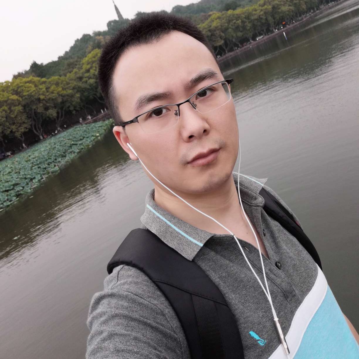 凡尘世美的照片