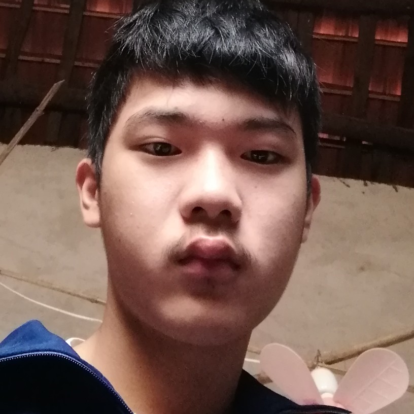保温杯向受伤的照片