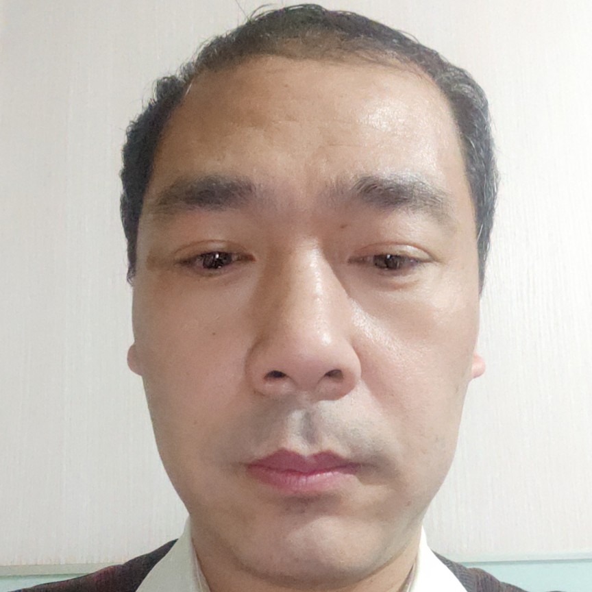 李奇威的照片