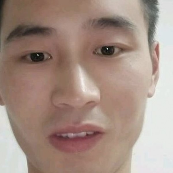 无辜等待钥匙的照片