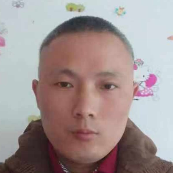 爱笑回首冷月的照片