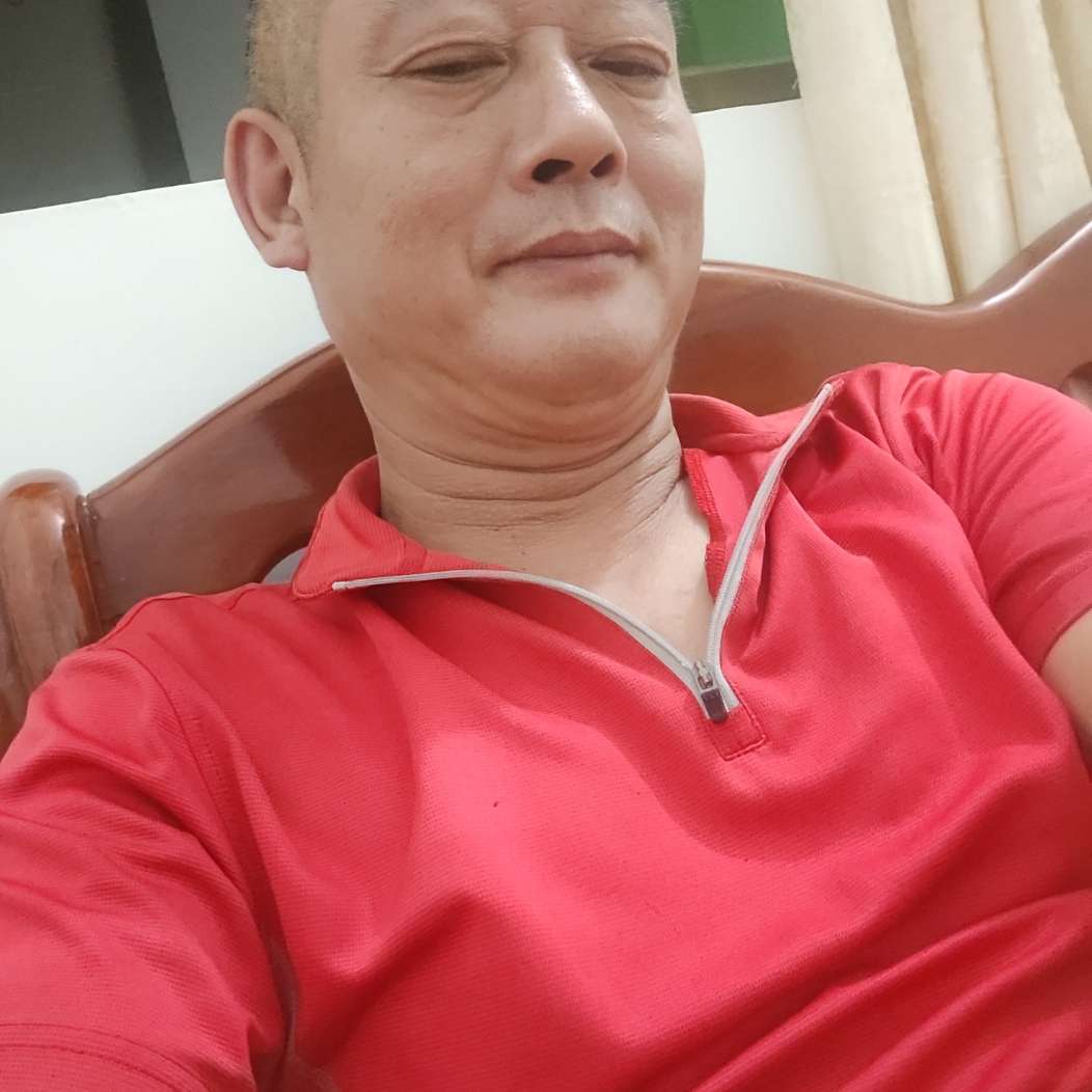 心碎的老狼孩的照片