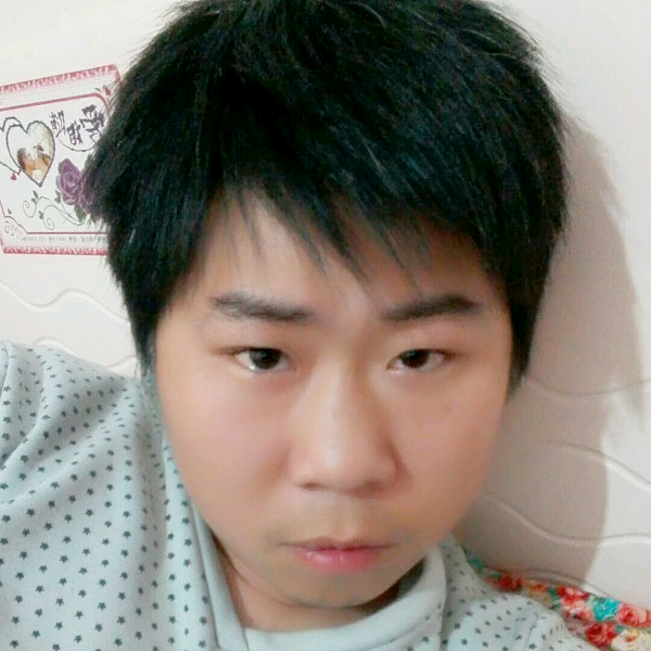 一个人吃饭的照片