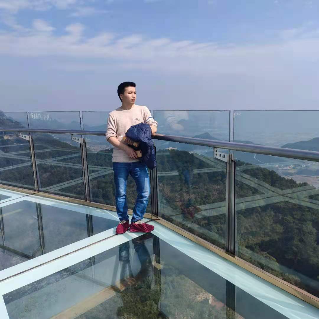 路人闻亲爱的的照片