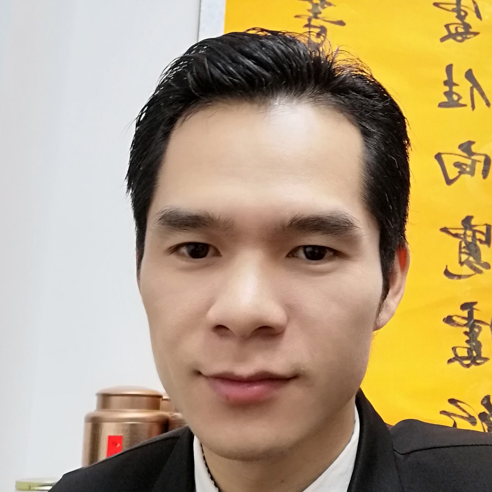 沉静与水杯的照片