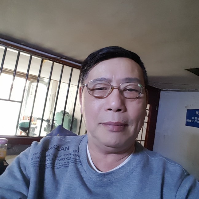 老实冷月的照片