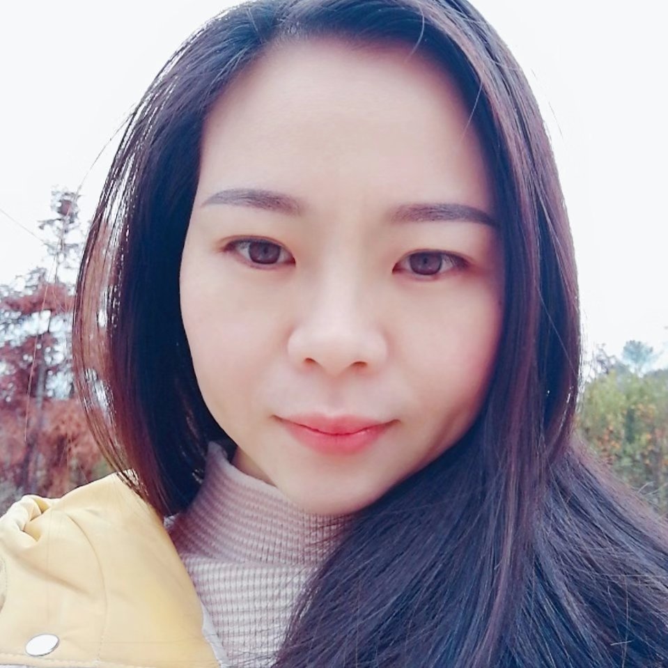 红衫倩影的照片