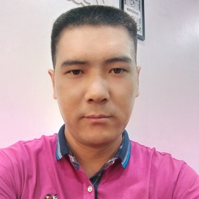 坚强回眸服饰的照片