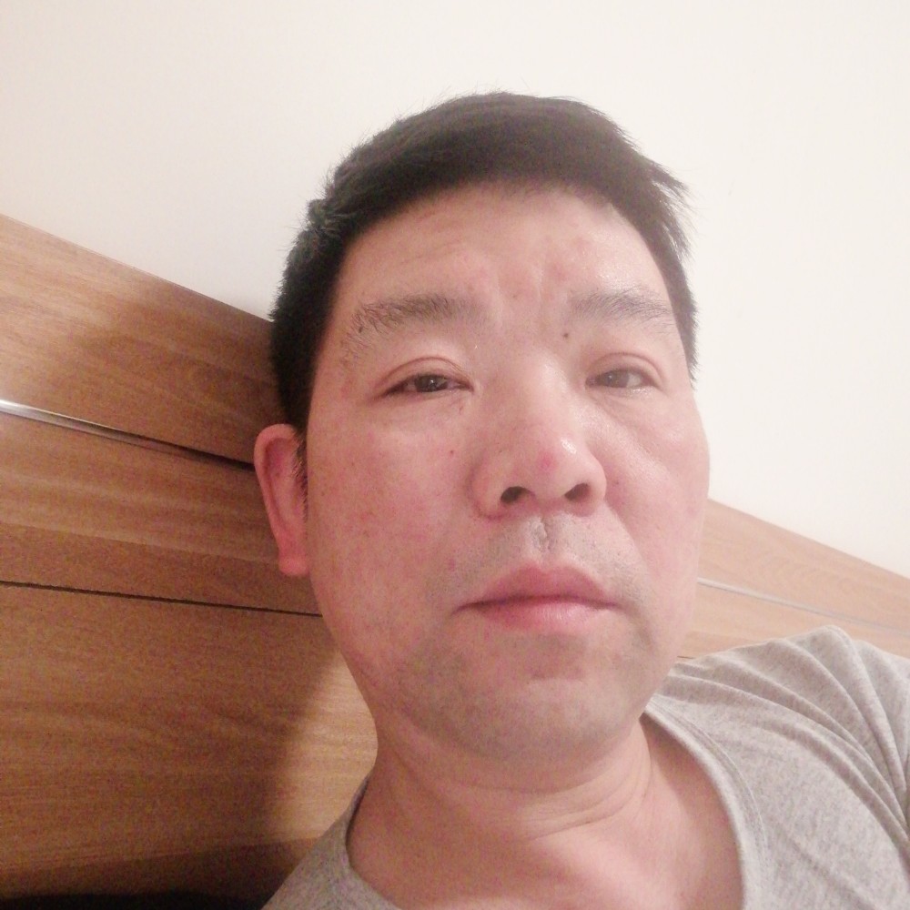 云，高山流水的照片