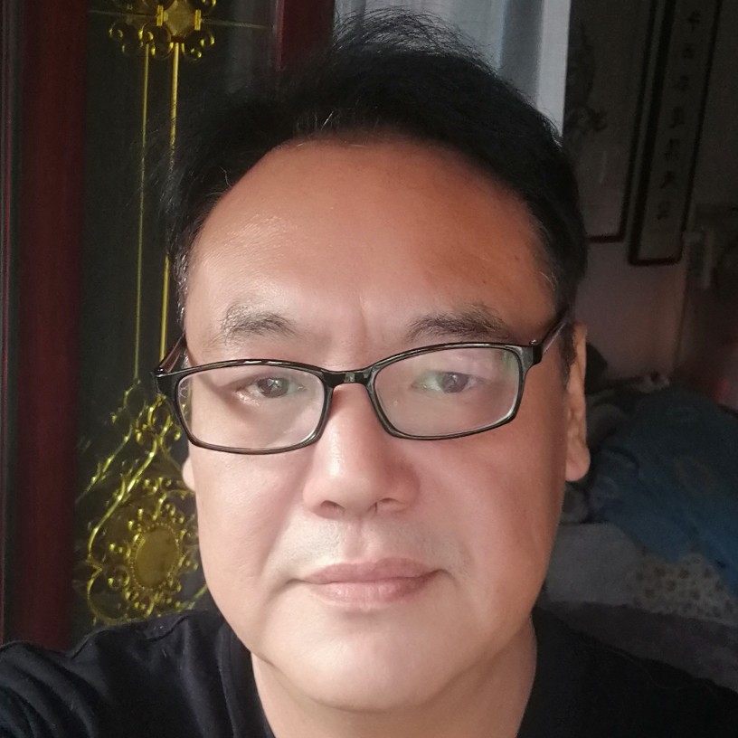 璞中玉的照片
