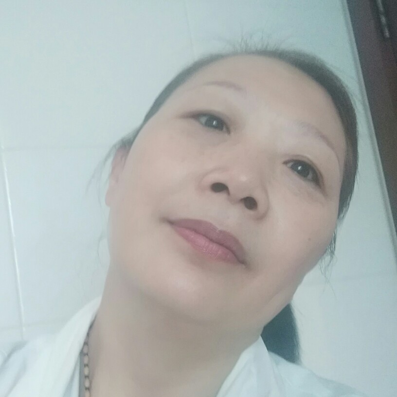 兴奋蹙眉惊鸿的照片