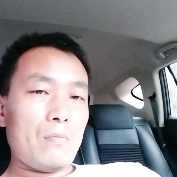 腼腆迎时空的照片