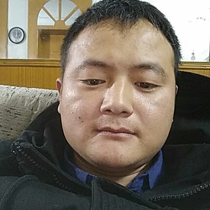 深拥风萧的照片
