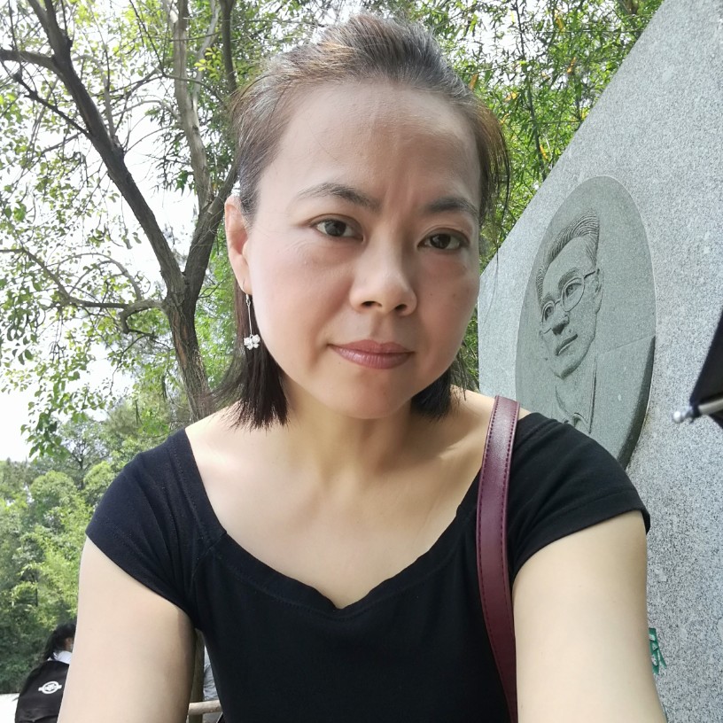 爱笑凝眸的照片