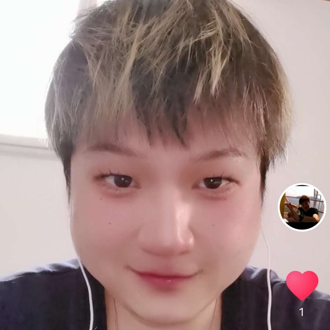 爱艾蛮酷的照片