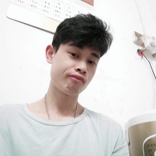 凡 心的照片